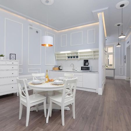 Perla Starego Miasta Kamienica Czapskich By Noclegi Renters Kraków Exteriör bild