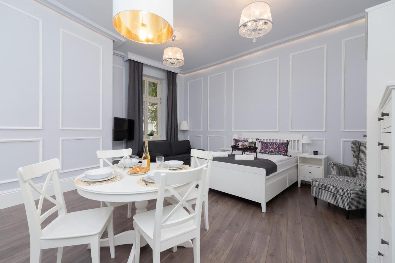 Perla Starego Miasta Kamienica Czapskich By Noclegi Renters Kraków Exteriör bild